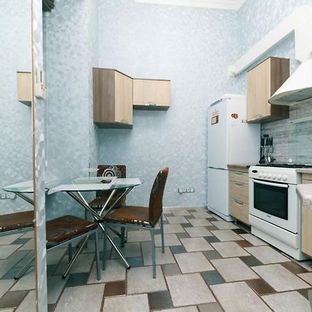 Stylish Two-Level Flat 2 Min From Khreschatyk キエフ エクステリア 写真