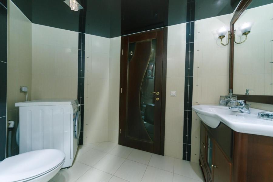 Stylish Two-Level Flat 2 Min From Khreschatyk キエフ エクステリア 写真